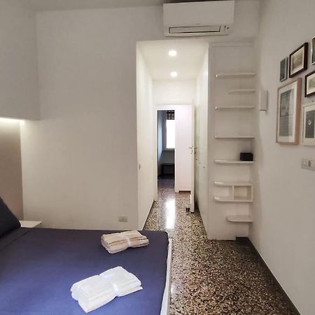 רומא Cozy Apartment Near The Colosseum מראה חיצוני תמונה