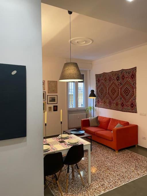 רומא Cozy Apartment Near The Colosseum מראה חיצוני תמונה